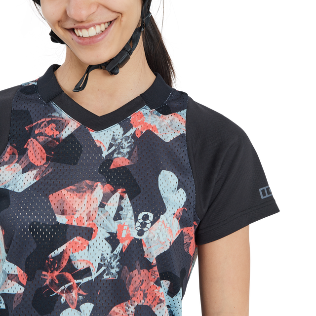 ION_Bike_Jersey-Scrub-SS-women_Model-Pictures_1
