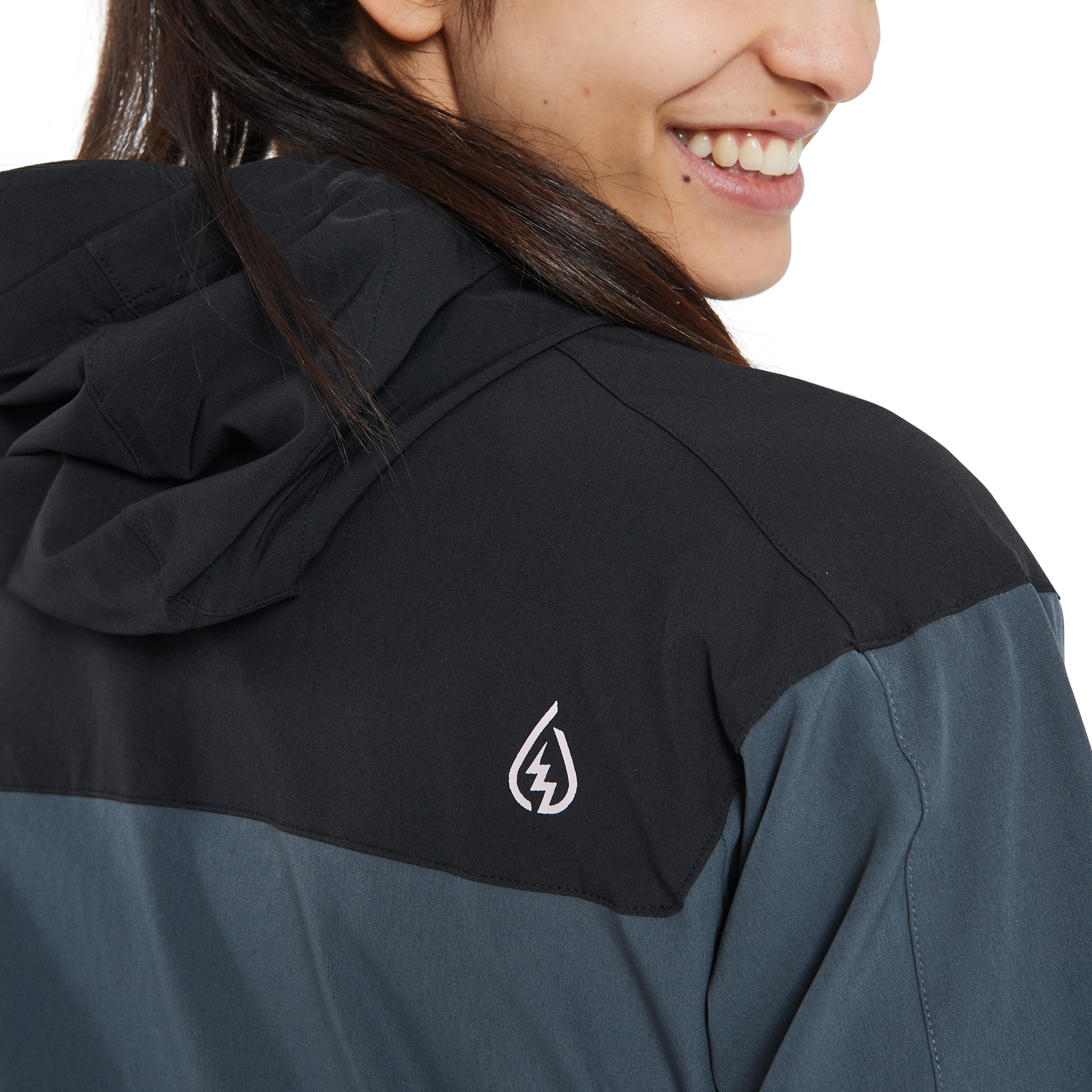 ION Shelter softshell jacket women in dark grey and black for mountain biking, back view with logo detail