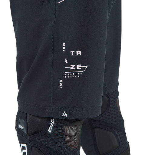 ION_Bike_Shorts-Traze-women_Model-Pictures_4