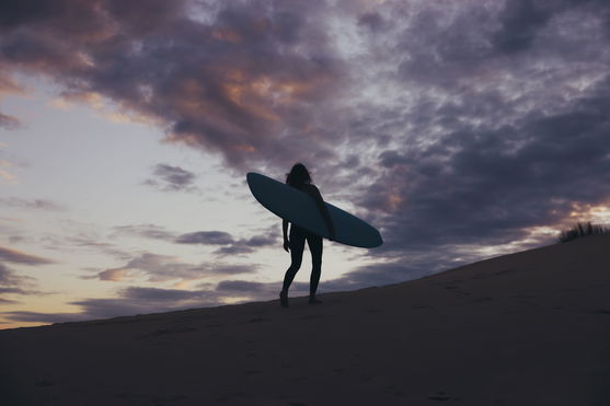 ION_Water_Amaze-Core-4/3-Back-Zip_Action-Shots_3