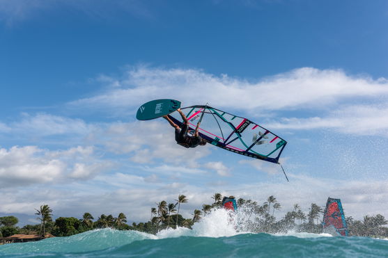 ION_Water_Element-2/2-Shorty-SS-Front-Zip_Action-Shots_3