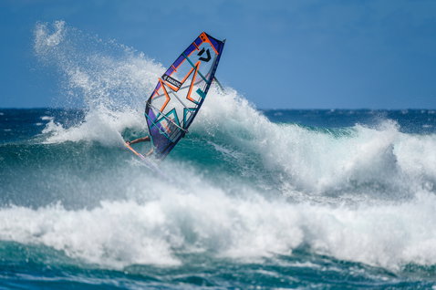 ION Jade waist harness during wave windsurfing on the ocean with Duotone sail