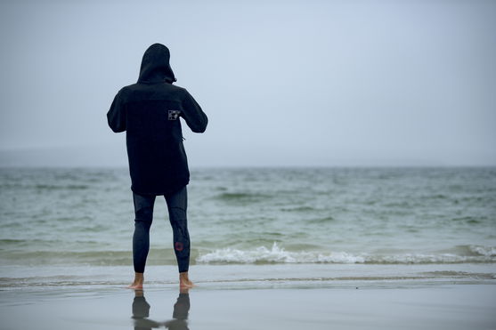 ION_Water_Neo-Shelter-Jacket-Core-men_Action-Shots_2