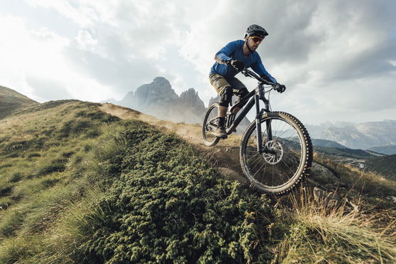 ION_Bike_Jersey-Traze-Amp-LS-AFT-men_Action-Shots_7