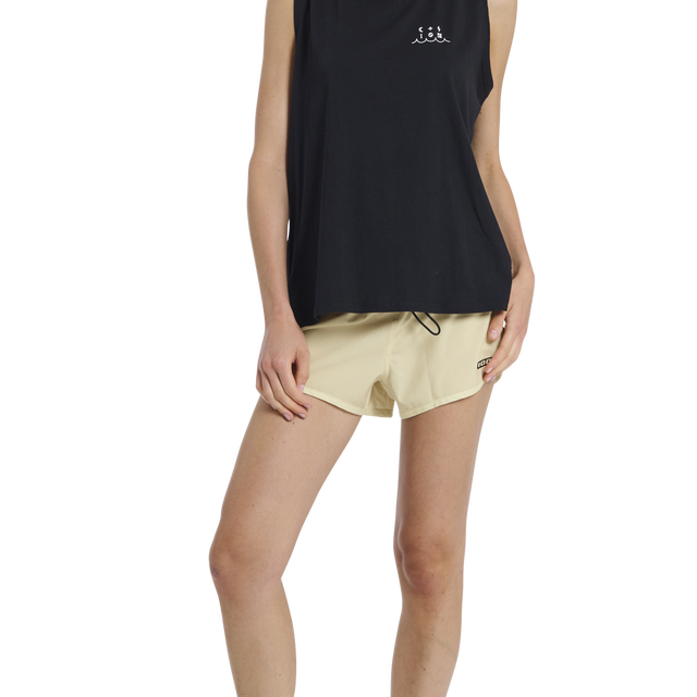 ION_Water_Shorts-Hotshorts-Tally-2.0-women_Model-Pictures_2