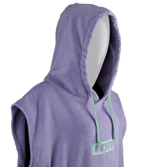 ION_Water_Poncho-Core_Model-Pictures_5