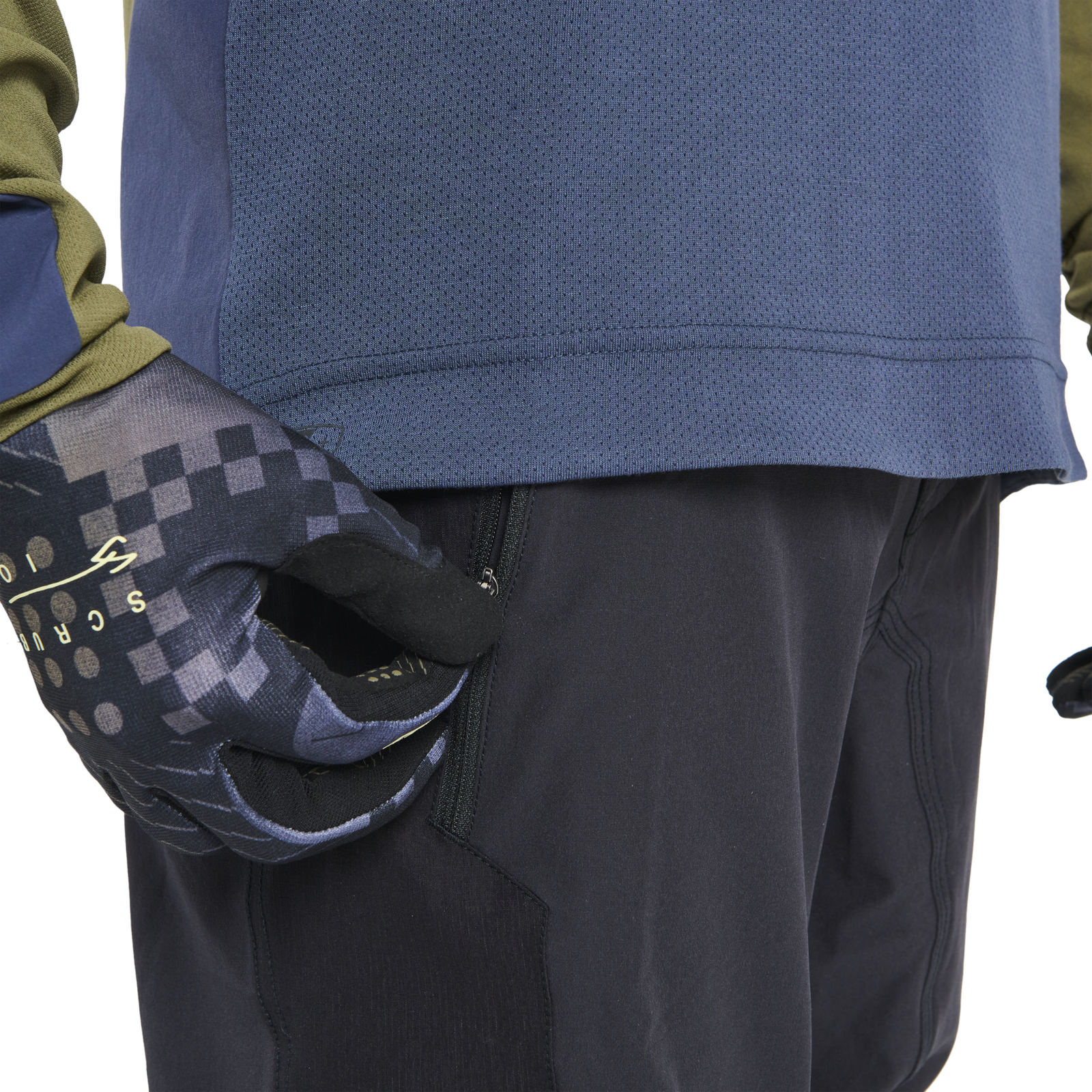 ION Scrub Amp BAT cycling pants in black with zip phone pocket for mountain biking freeride