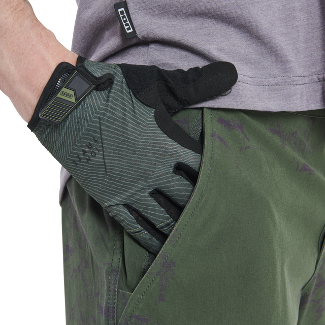 ION_Bike_Shorts-Seek-Amp-men_Model-Pictures_1