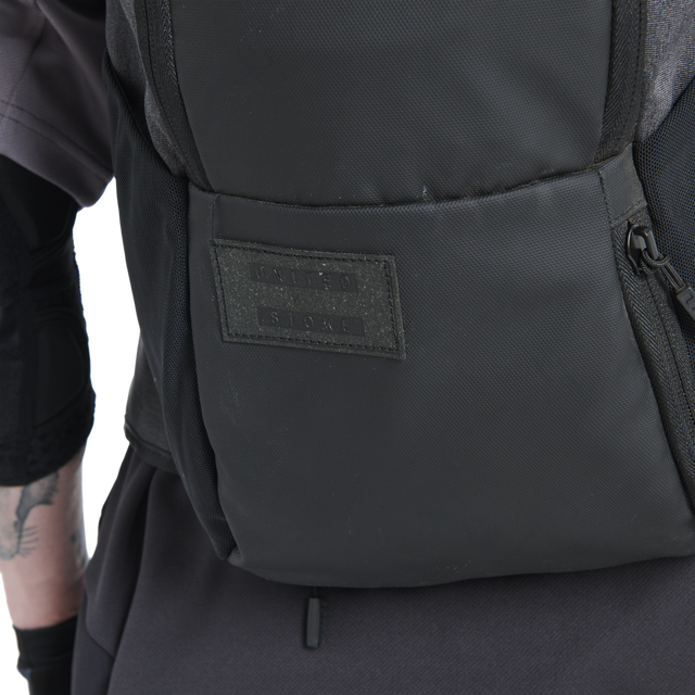 ION_Bike_Pack-Backpack-Scrub-14_Model-Pictures_3