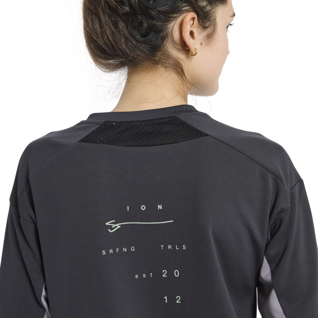 ION_Bike_Jersey-Scrub-Amp-LS-women_Model-Pictures_1