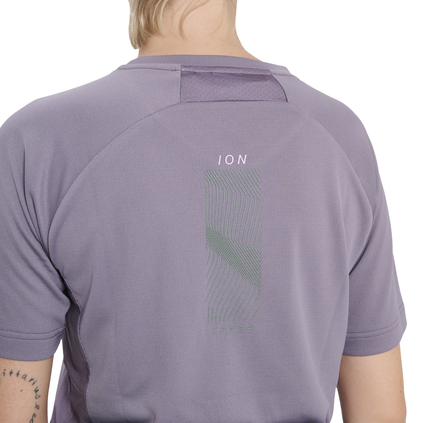 ION Traze short-sleeve women's cycling jersey in dusty purple with mesh ventilation back panel