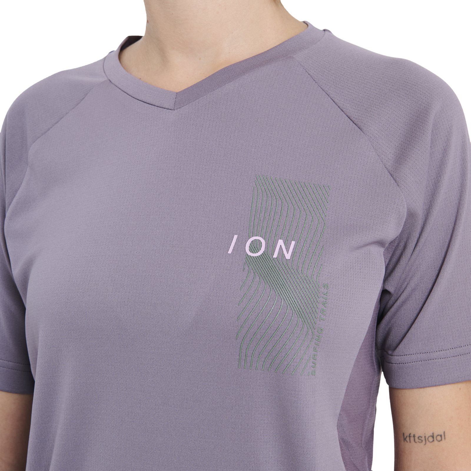 ION Traze women short-sleeve cycling jersey in dusty purple for mountain biking