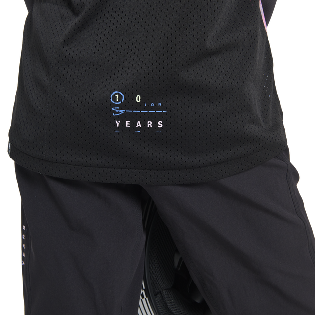 ION_Bike_Jersey-Scrub-10-Years-LS-women_Model-Pictures_2