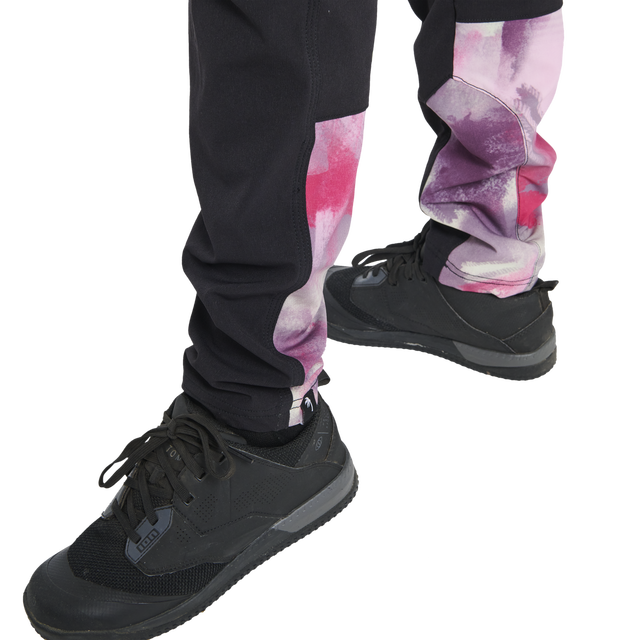 ION_Bike_Pants-Scrub-10-Years-women_Model-Pictures_2