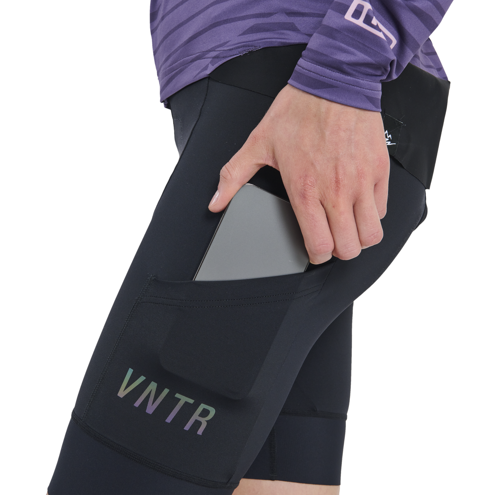 ION VNTR Amp women cycling shorts in black with large leg stash pocket for gravel riding