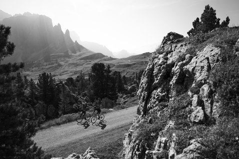 ION Bike Shelter Lite cycling vest during gravel riding in an alpine mountain landscape