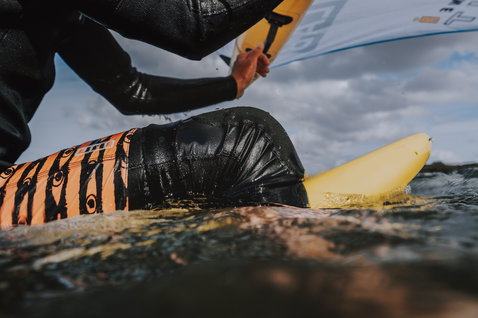 ION_Water_Wing-Sleeve-Knee_Action-Shots_4