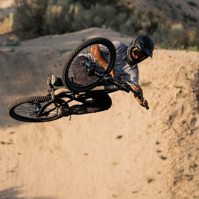 ION_Bike_Bike-Jersey-S_Logo-SS-DR-men_Model-Pictures_1