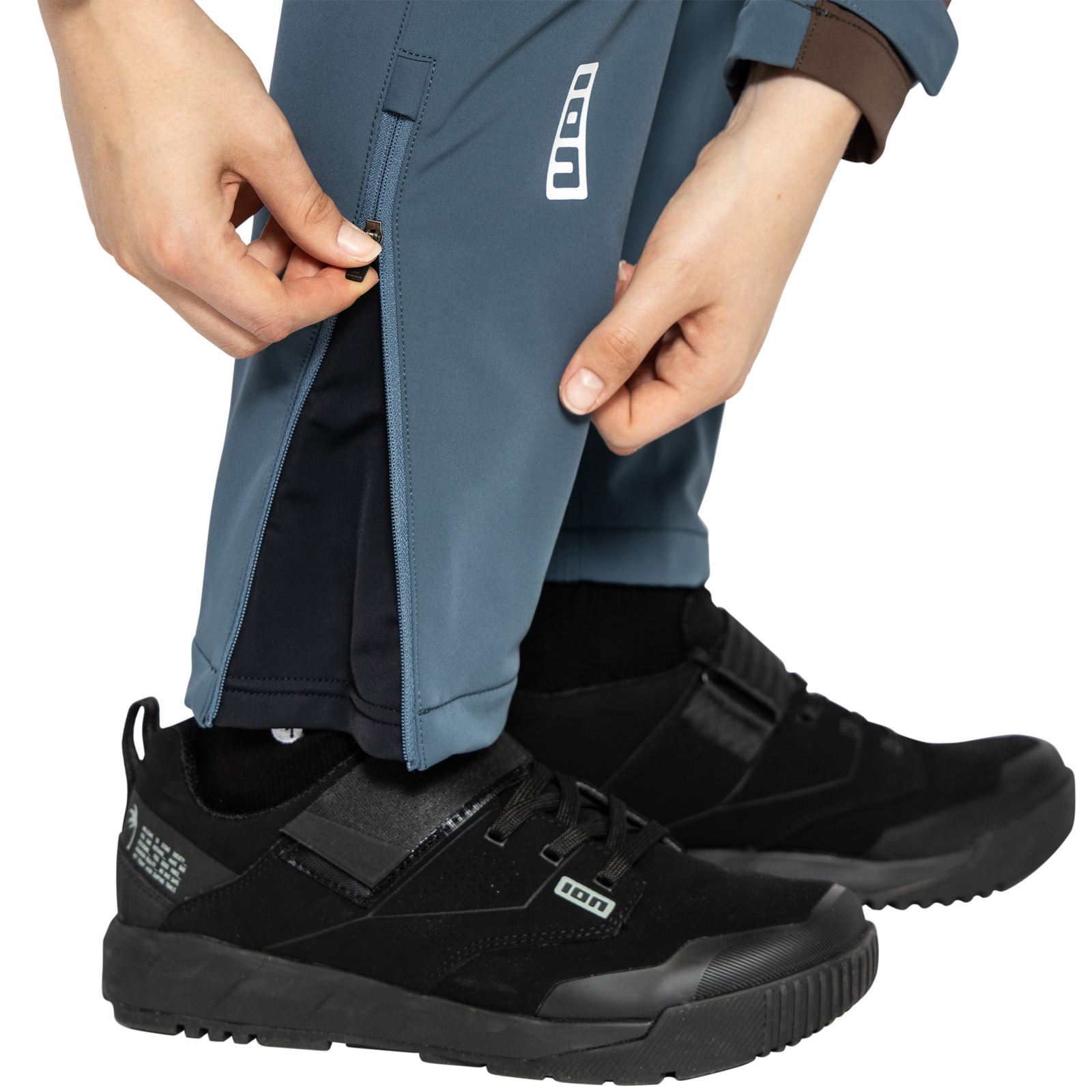 ION Shelter 2L Softshell-Hose Damen in schieferblau mit Belüftungsreißverschluss für Mountainbiking