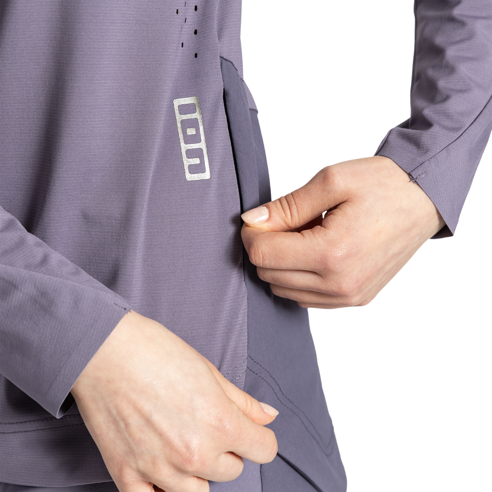 Maillot vélo manches longues ION Bike Scrub Amp LS BAT femme en violet grisé avec poche zippée et aérations laser