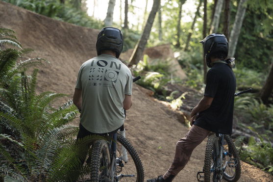 ION_Bike_Helmet-Scrub-Select-MIPS-US/CPSC-unisex_Action-Shots_3