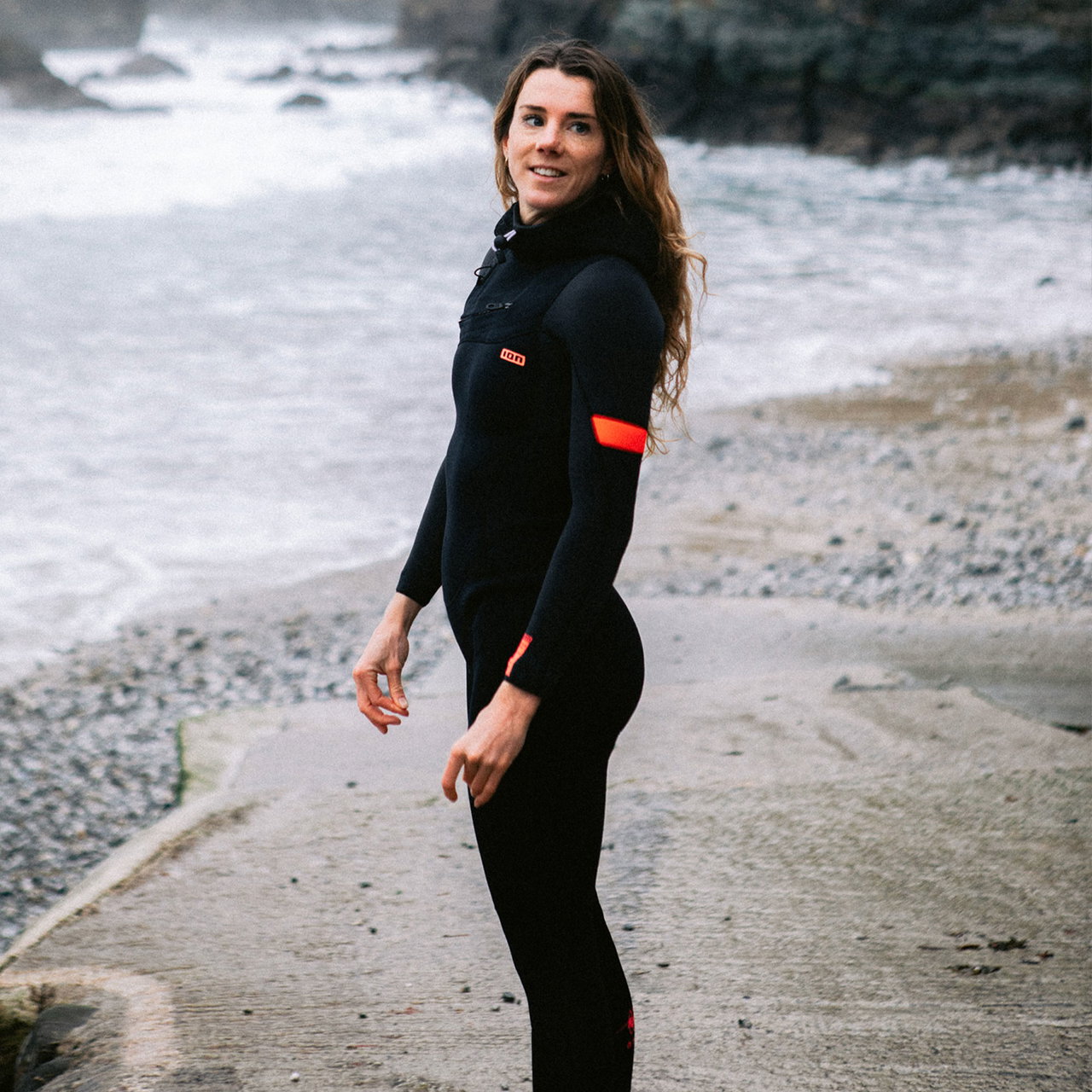 Zipion Women Wetsuit Amaze Amp 6/5 Hood Front Zip | ION Water