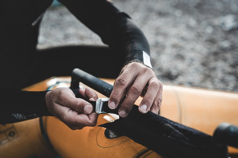 ION Wing Handle accessoire d'aile réglable utilisé lors du wing foiling