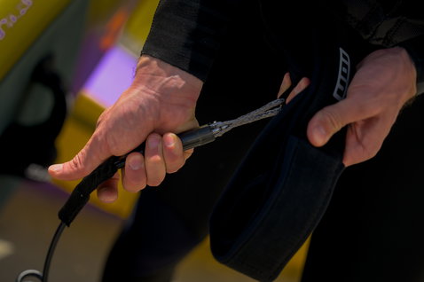 ION Hip Belt cintura da fianchi in nero — dettaglio della fibbia a sgancio rapido