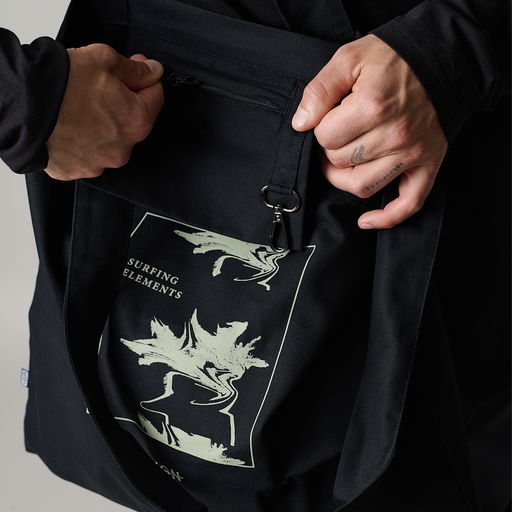 ION_Water_Totebag-Premium_Model-Pictures_1