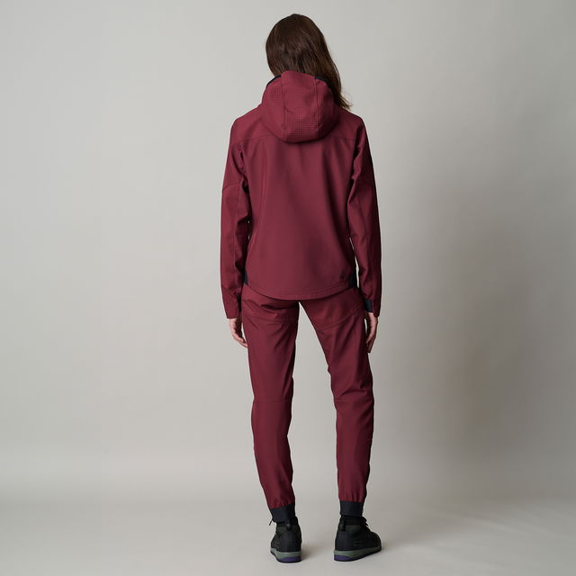 ION_Bike_Bike-Jacket-Shelter-2L-Softshell-women_Model-Pictures_2