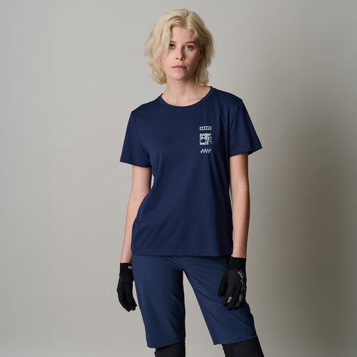 ION_Bike_Bike-Jersey-S_Ionic-SS-DR-women_Model-Pictures_1