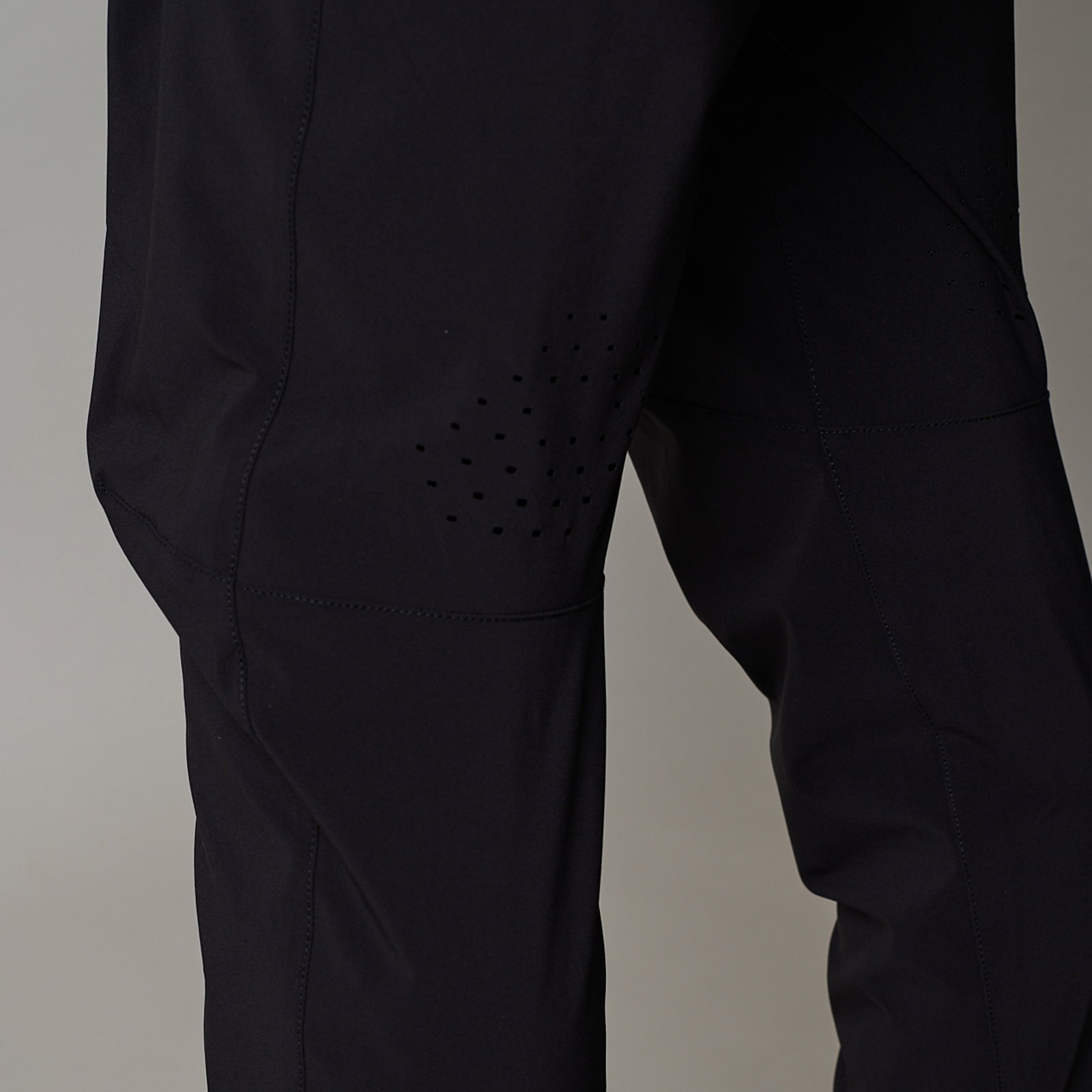 ION Ionic LT women's cycling pants in black with laser-cut venting for mountain biking