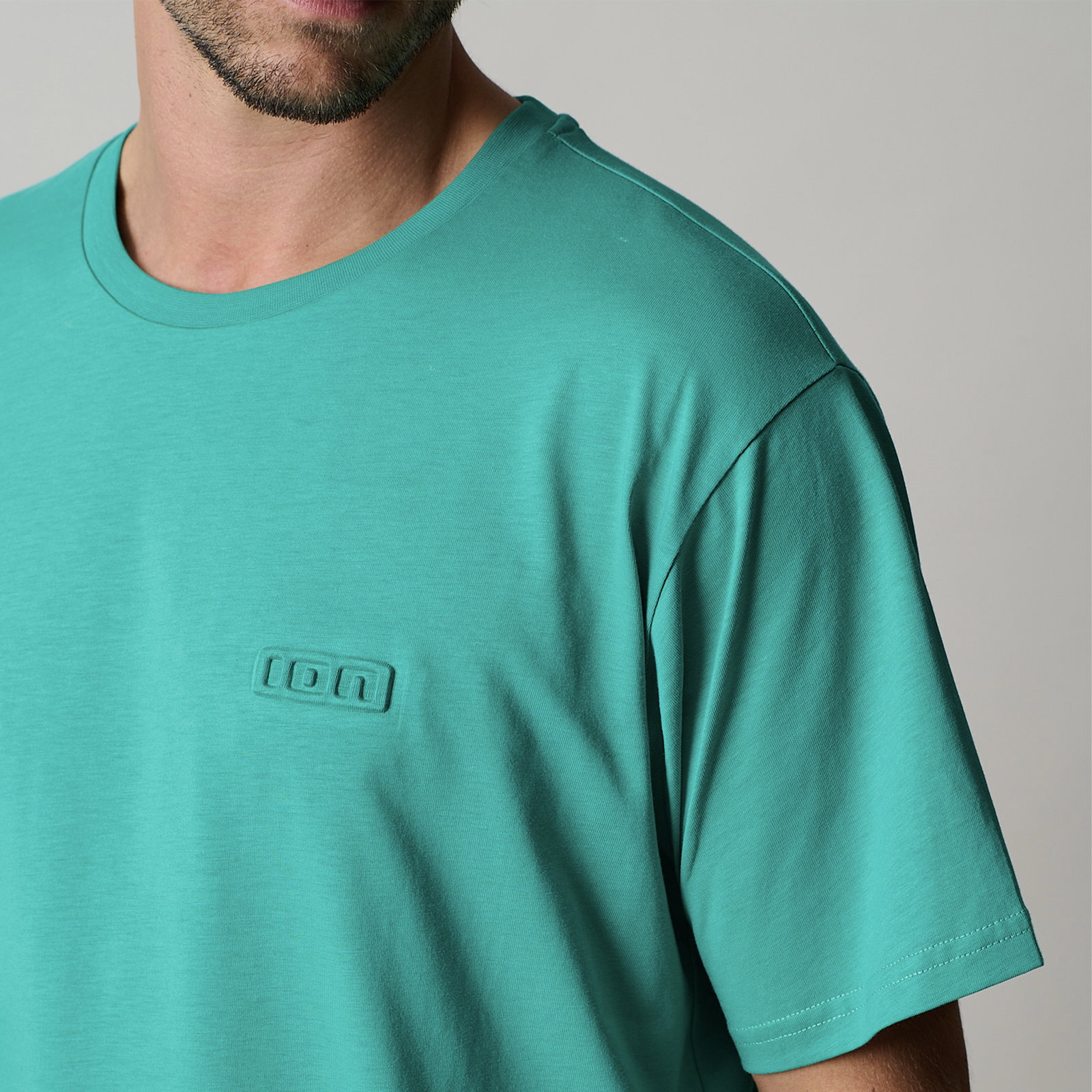ION S-Ionic short sleeve t-shirt men in teal with embossed chest logo