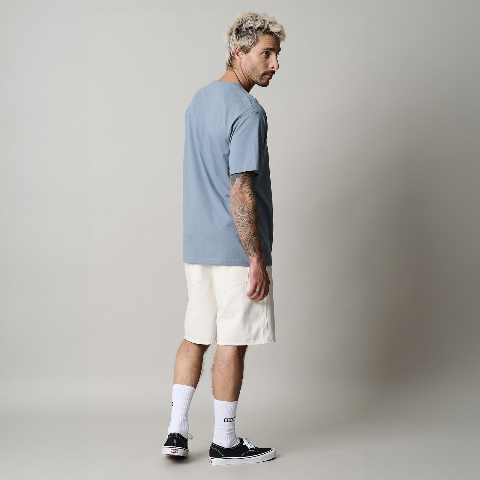 ION S-Ionic short sleeve t-shirt men in slate blue — back view on model
