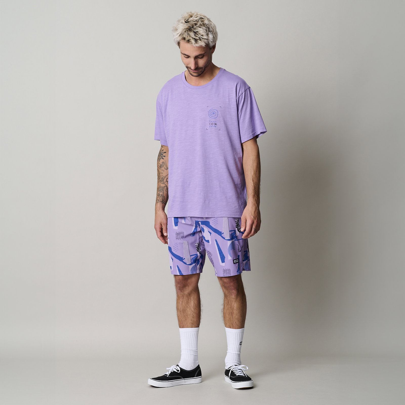 Boardshorts ION Ionic 19" uomo in lavanda con stampa astratta blu