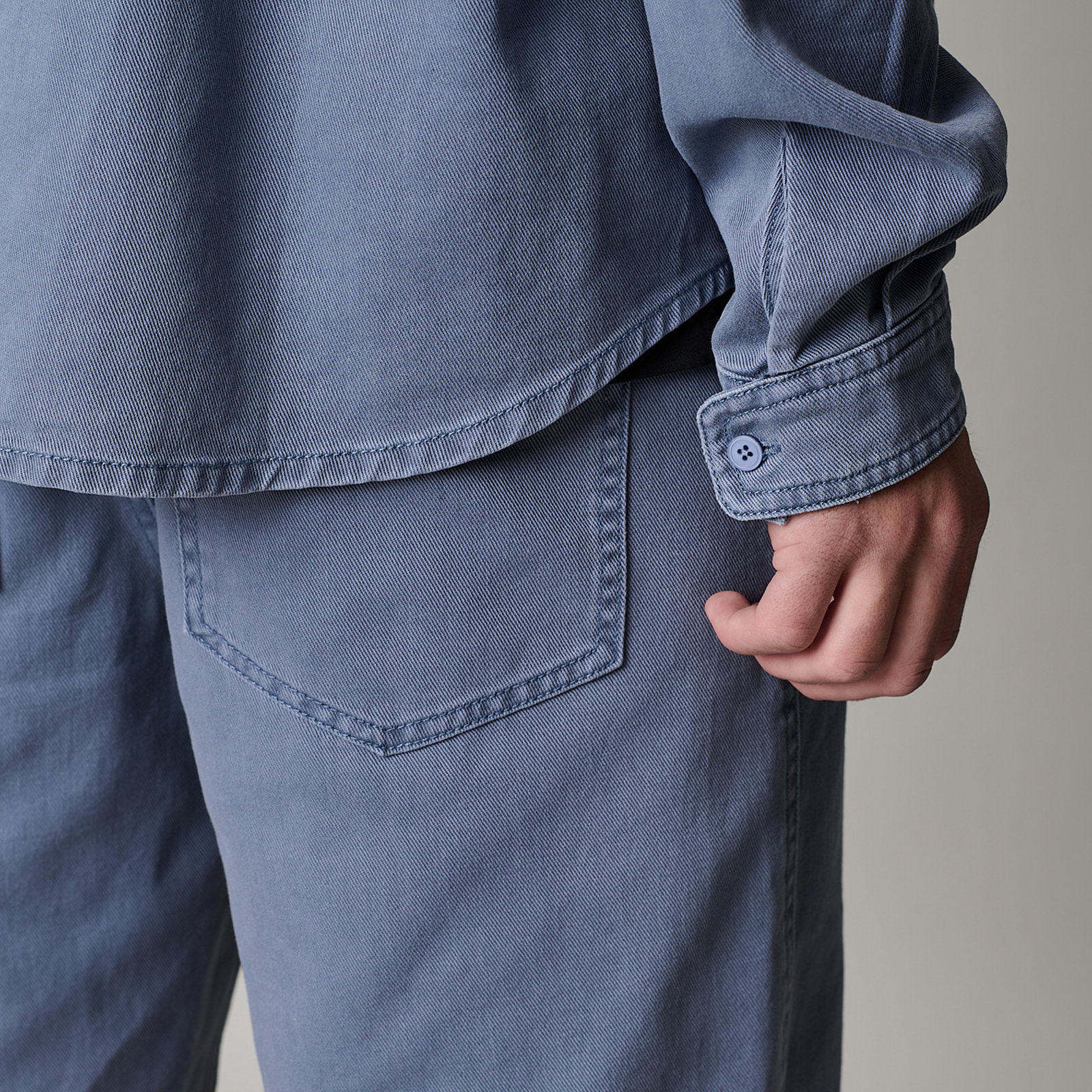 ION Ionic Denim camicia unisex dettaglio polsino e tasca posteriore in blu ardesia