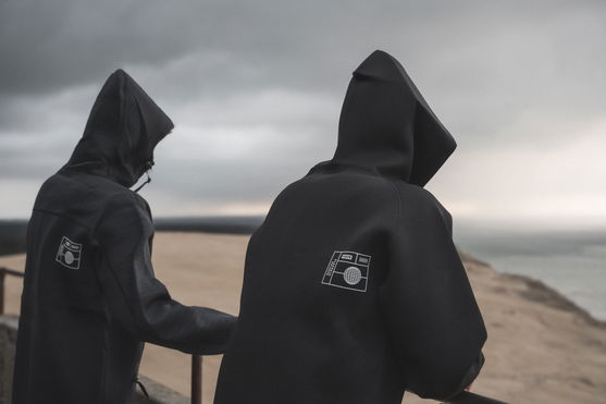 ION_Water_Hoody-Reversible-Neo-men_Action-Shots_3