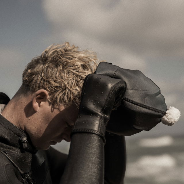 ION_Water_Neo-Bommel-Beanie_Model-Pictures_2