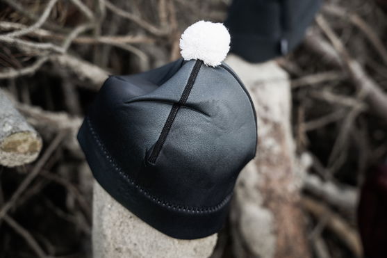 ION_Water_Neo-Bommel-Beanie_Action-Shots_1