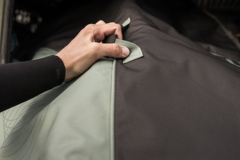 ION Core windsurf board bag zipper detail in dark charcoal and sage green
