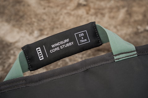 ION Windsurf Boardbag Core Stubby 235 x 70cm in black and sage green, handle detail