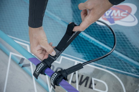 Linea trapezio windsurf ION Vario in regolazione sul boma in nero e viola