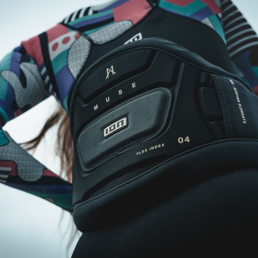 ION_Water_Waist-Windsurf-Muse_Model-Pictures_2