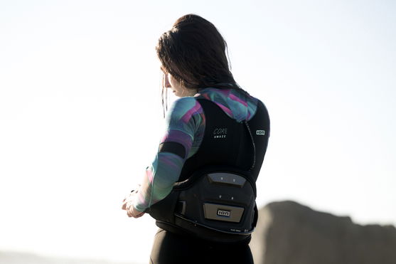 ION_Water_Waist-Kite-Nova_Action-Shots_6