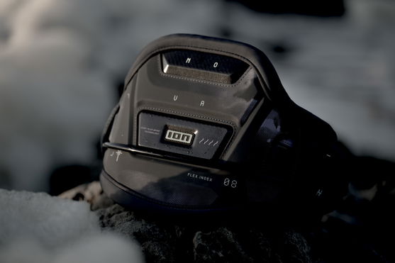 ION_Water_Waist-Kite-Nova_Action-Shots_7