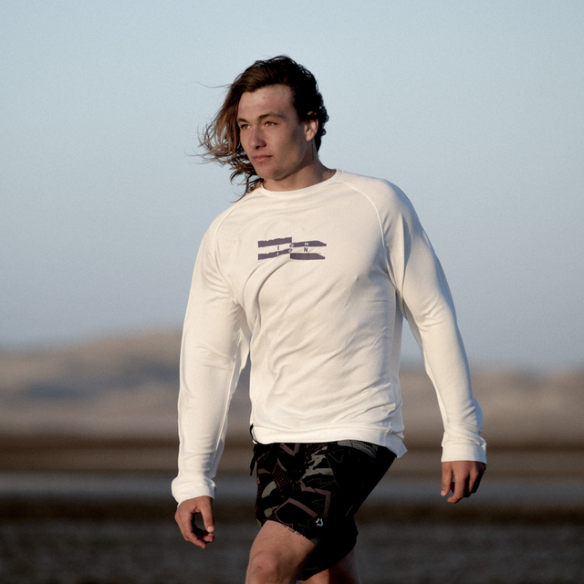 ION_Water_Wetshirt-LS-men_Model-Pictures_2