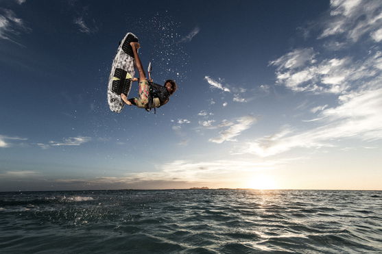 ION_Water_Wetshirt-LS-men_Action-Shots_5