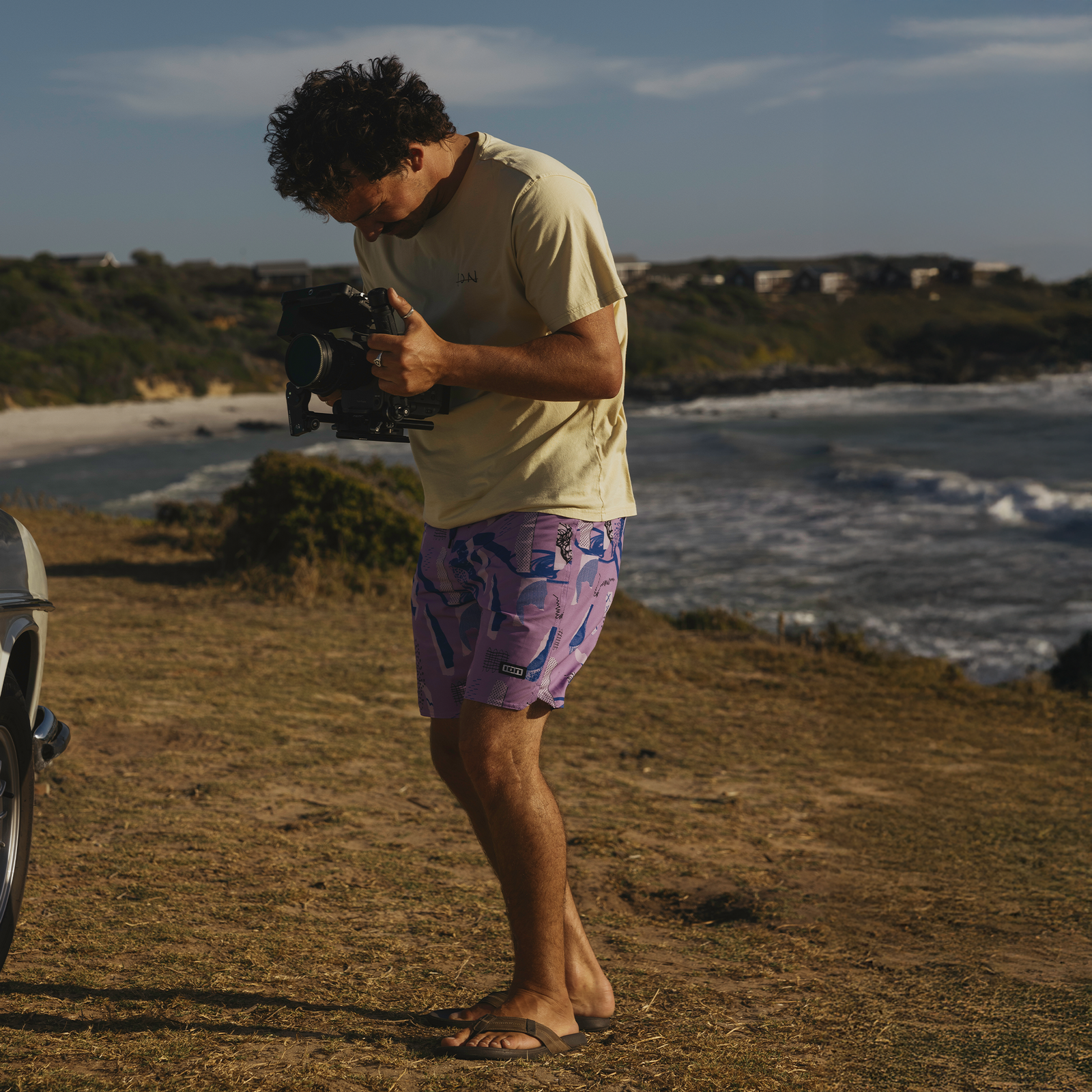 Boardshorts ION Ionic 19" uomo in lavanda e rosa sulla costa