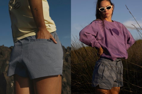 Boardshorts ION Tally 2,5" donna in seersucker grigio-blu indossati all'aperto