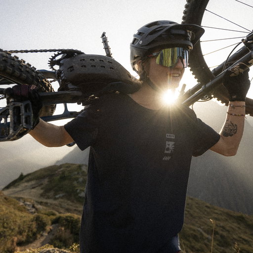 ION_Bike_Bike-Jersey-S_Ionic-SS-DR-women_Model-Pictures_7